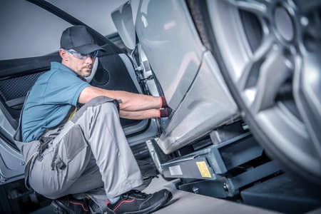 Купить диплом автомеханика или автослесаря в Омске